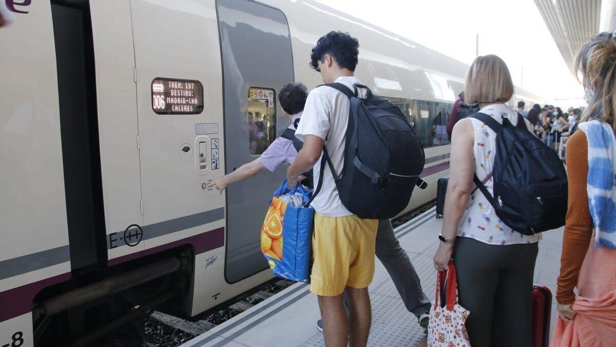 Una avería por falta de suministro eléctrico en Calamonte ha provocado retrasos en varios trenes