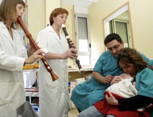 El Hospital Materno Infantil de Badajoz pone en marcha un proyecto «pionero» de musicoterapia en neonatos