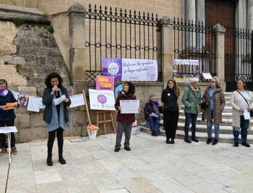 Feministas católicas reclamaban en una concentración en Badajoz «voz y voto» en la Iglesia y denunciaban los abusos
