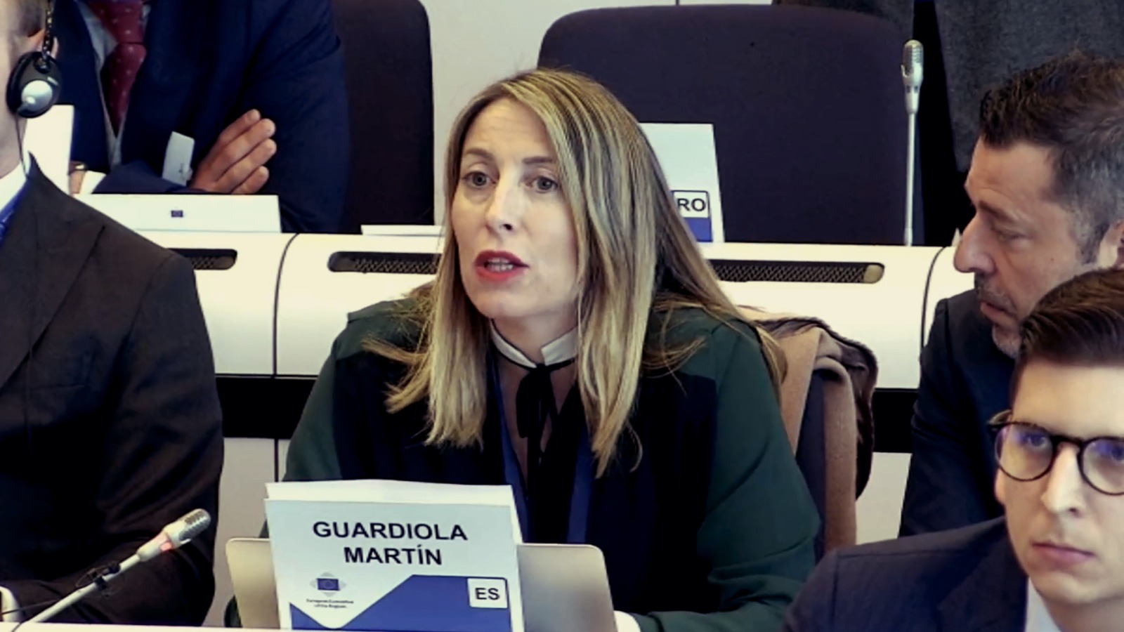 María Guardiola pide desde el Comité de las Regiones garantizar los derechos básicos de los niños «vivan donde vivan»