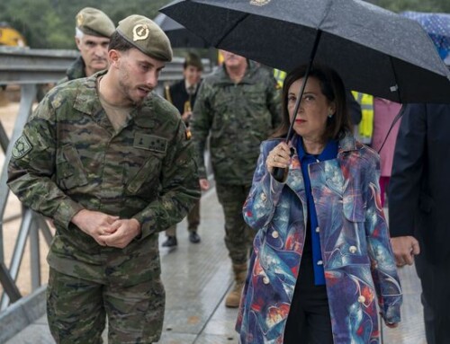 La Ministra Robles reconoce la dificultad de los militares españoles para mantener la paz en Líbano
