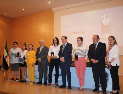 La UEX entrega sus galardones de los «Premios Extremadura es Futuro» 2024