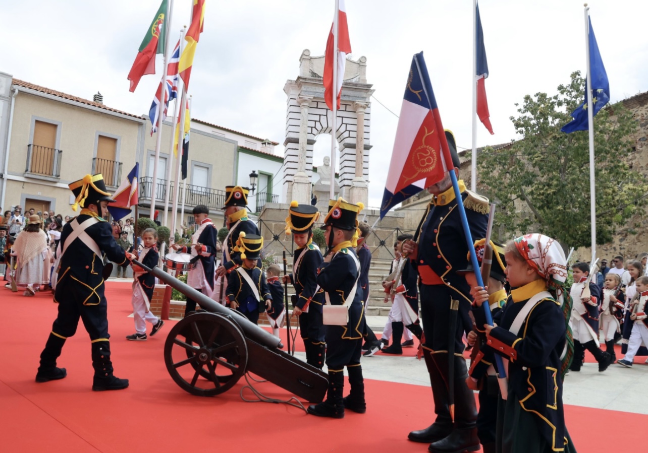 El presidente de la Diputación de Badajoz asiste a la conmemoración del 213 aniversario de la Batalla de La Albuera