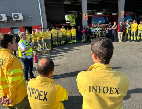 Unos cien efectivos participan en un ejercicio de coordinación ante un hipotético incendio en la Sierra de la Mosca de Cáceres