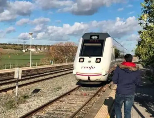 Renfe emite más de 25.700 abonos recurrentes de media distancia para los trenes de Extremadura en el primer cuatrimestre