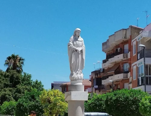 La escultura de Santa Eulalia del emeritense Eduardo Zancada preside la Puerta de la Villa donde también se ubicará el mural con motivo del Año Jubilar