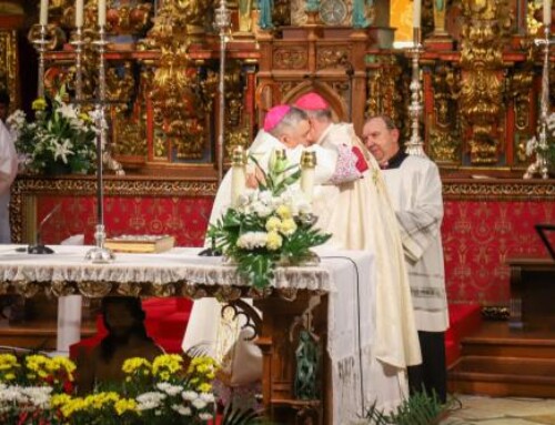 Mons. Rodríguez Carballo despide a Mons. Celso Morga atribuyéndole la «primavera vocacional» de la Archidiócesis de Mérida-Badajoz