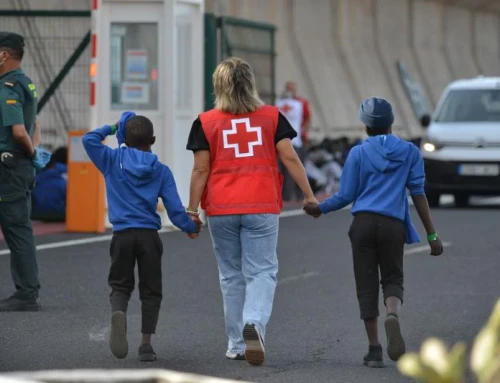 Extremadura acoge a 37 menores migrantes de Canarias que llegaron como adultos y la Junta reclama al Estado un pago por ellos