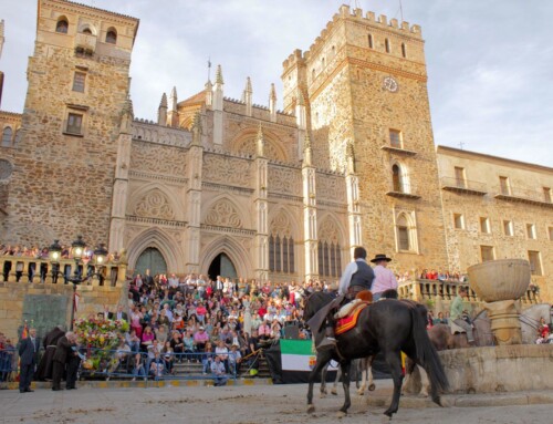 Más de 10.000 personas y 1.000 caballistas celebran este sábado en Guadalupe el Día de la Hispanidad