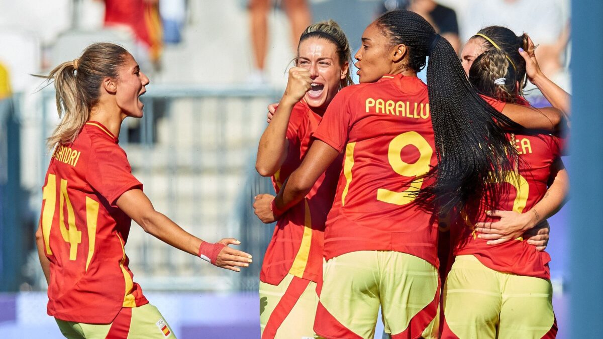 La selección femenina de fútbol inicia su concentración para el partido en Almendralejo este viernes con 20 de las 23 convocadas