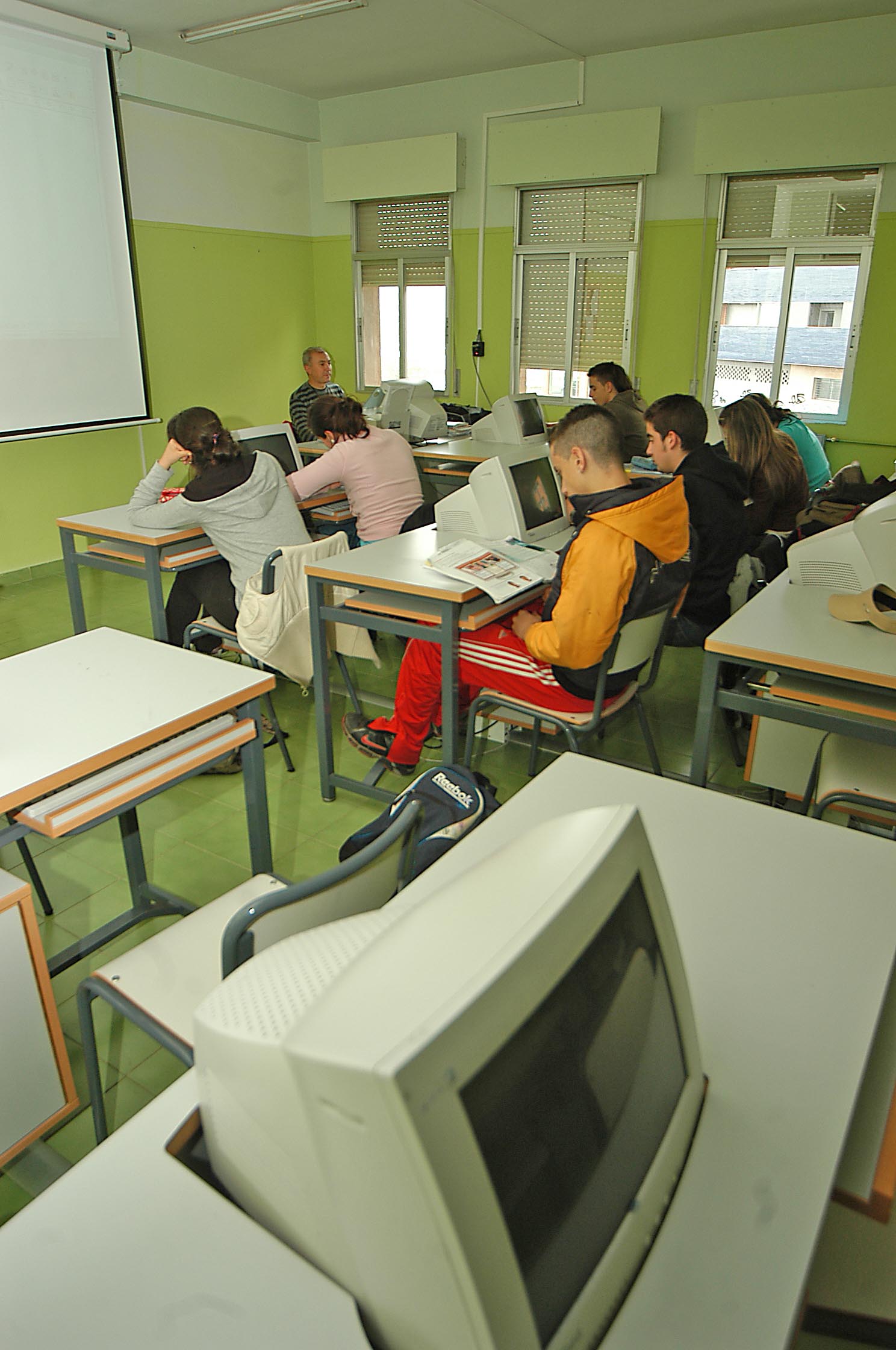 Educación destina casi 340.000 euros para financiar el desarrollo de programas de refuerzo educativo competencial en centros concertados