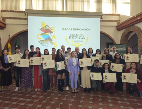 María Mercedes Vaquera felicita a los 20 alumnos premiados con las Becas Espiga: «Sois la generación de hierro»