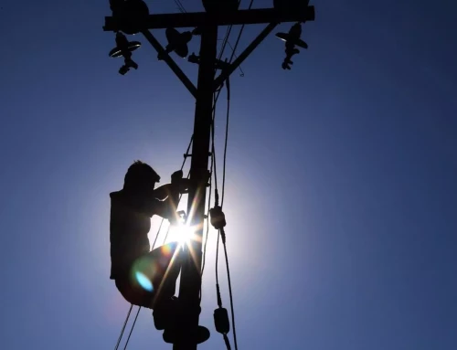 El precio de la luz sube un 25% hoy día de Navidad con la nueva tarifa: Entérate aquí cuáles son las horas más baratas para conectar los electrodomésticos el 25 de diciembre