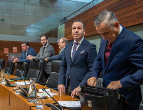 VOX Extremadura denuncia las contradicciones del PP y defiende la libertad en el pleno de la Asamblea.