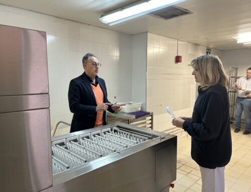 La Gerencia de Salud de Badajoz moderniza la cocina del Hospital Perpetuo Socorro con un túnel de lavado de última generación