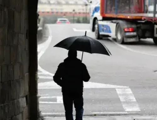 La AEMET avisa de un cambio brusco de tiempo por un pasillo de borrascas: vuelve la lluvia a estas zonas y se va el frío extremo