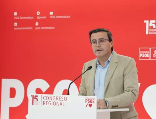 Gallardo dice que el PSOE está «en disposición de avanzar» si se atiende a su «línea roja» en memoria e impuestos