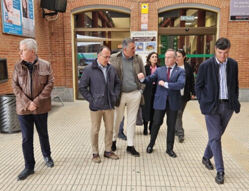 Manuel Martín anuncia una ITV móvil desde marzo en Navalmoral de la Mata y destaca la inversión en transportes y vivienda en la localidad