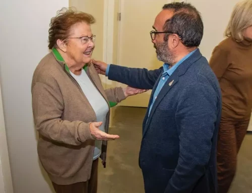 El presidente de la Diputación de Cáceres lamenta la muerte de Helga de Alvear y agradece su legado y amor al arte