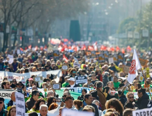 Miles de personas marchan en Madrid por el derecho a la vivienda y contra la especulación