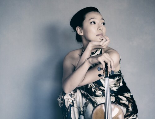 La violinista Clara-Jumi Kang debuta esta semana con la Orquesta de Extremadura interpretando a Beethoven y Brahms