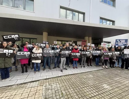 Más de 500 personas convocadas por CCOO condenan en Mérida la «muerte evitable» de la educadora social de Badajoz